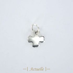 Plain clover pendant