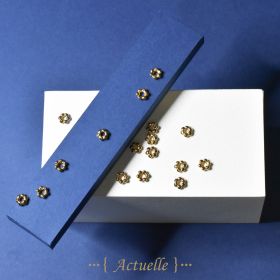 Simple flattened flower primer