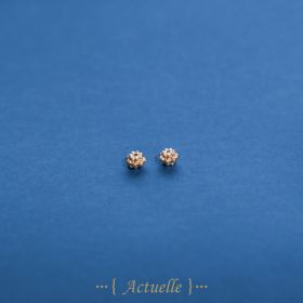 Overlapping beaded flower primer