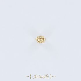 Overlapping beaded flower primer