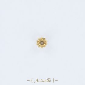 Pearl embossed flower primer