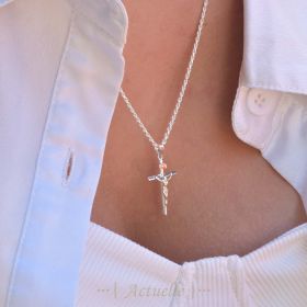 Pendentif Croix Jesus
