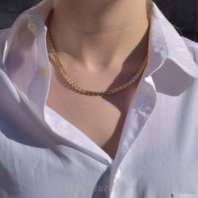 Collar cuadrado