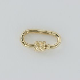 Oval clasp with twisted screw