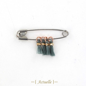 Gray green small tassel GP