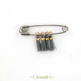Pale gray small tassel GP
