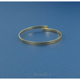 2 holes hammered bangle GP