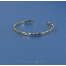 Hammered oval lace bangle  GP
