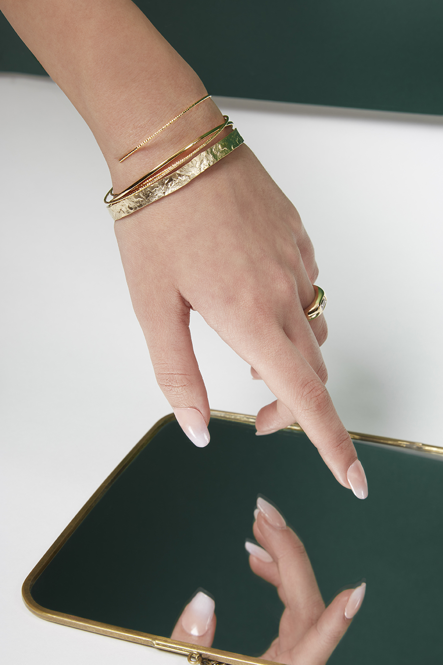 Actuelle Bijoux, savoir-faire et spécialiste des composants pour créateurs de bijoux depuis 2006.